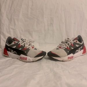 Used Puma Cells Size 9 Great Running Shoes